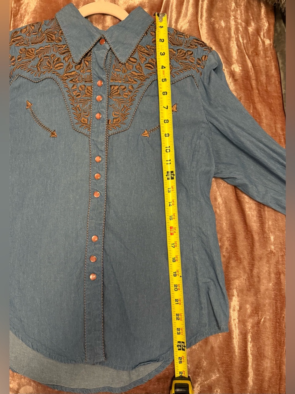 Scully Embroidered Western Denim Shirt in Light Blue. Women’s L. New. - Picture 9 of 11